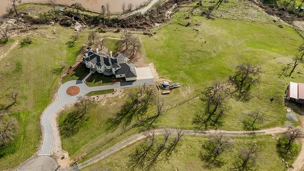 $1,099,000 | 14505 Blue Drake Lane, Prather, CA 93651