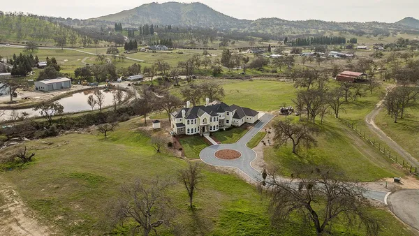 $1,099,000 | 14505 Blue Drake Lane, Prather, CA 93651