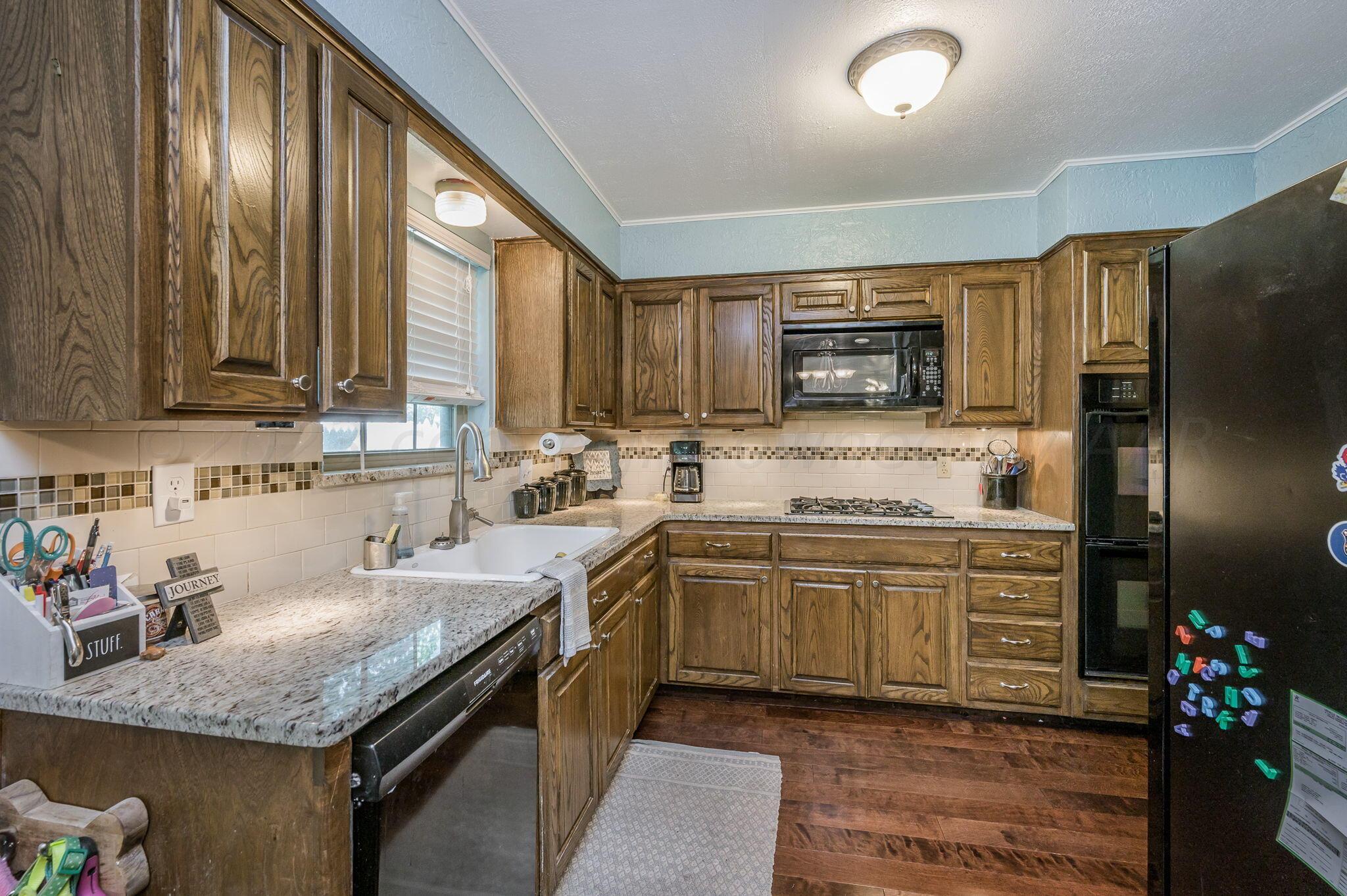 4418 Kingston Road Amarillo, TX 79109 - Photo 7 of 22 Kitchen