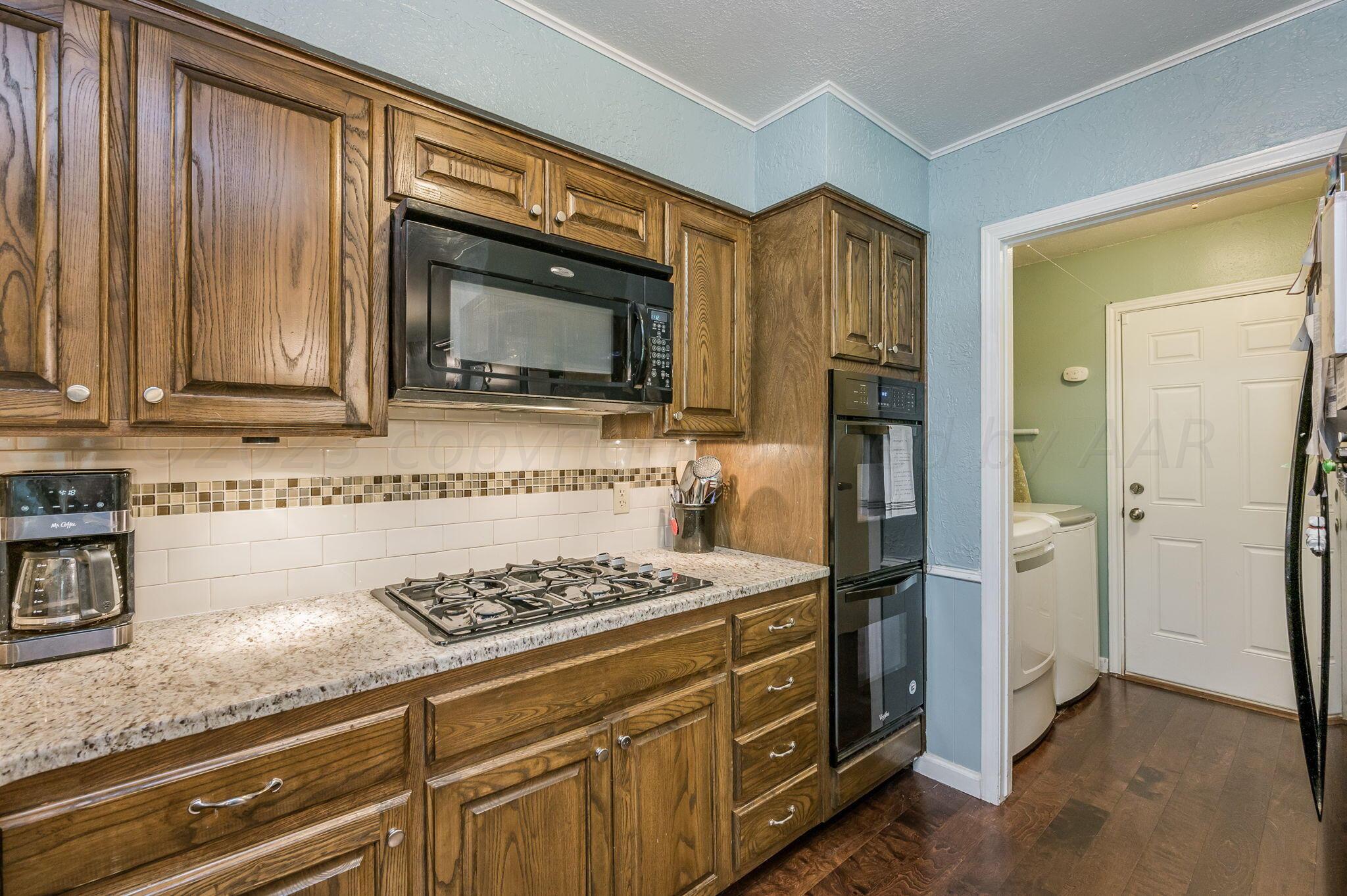 4418 Kingston Road Amarillo, TX 79109 - Photo 8 of 22 Kitchen-2
