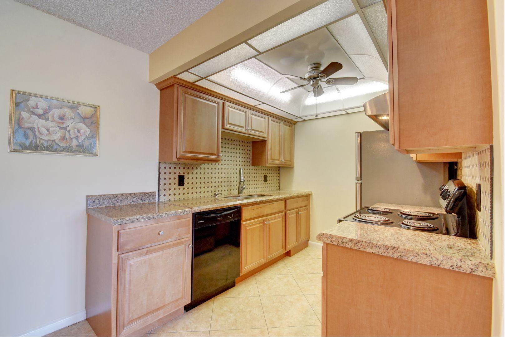 1049 Cornwall C, Unit 1049 Boca Raton, FL 33434 - Photo 8 of 21 08_virtuals1 (8)