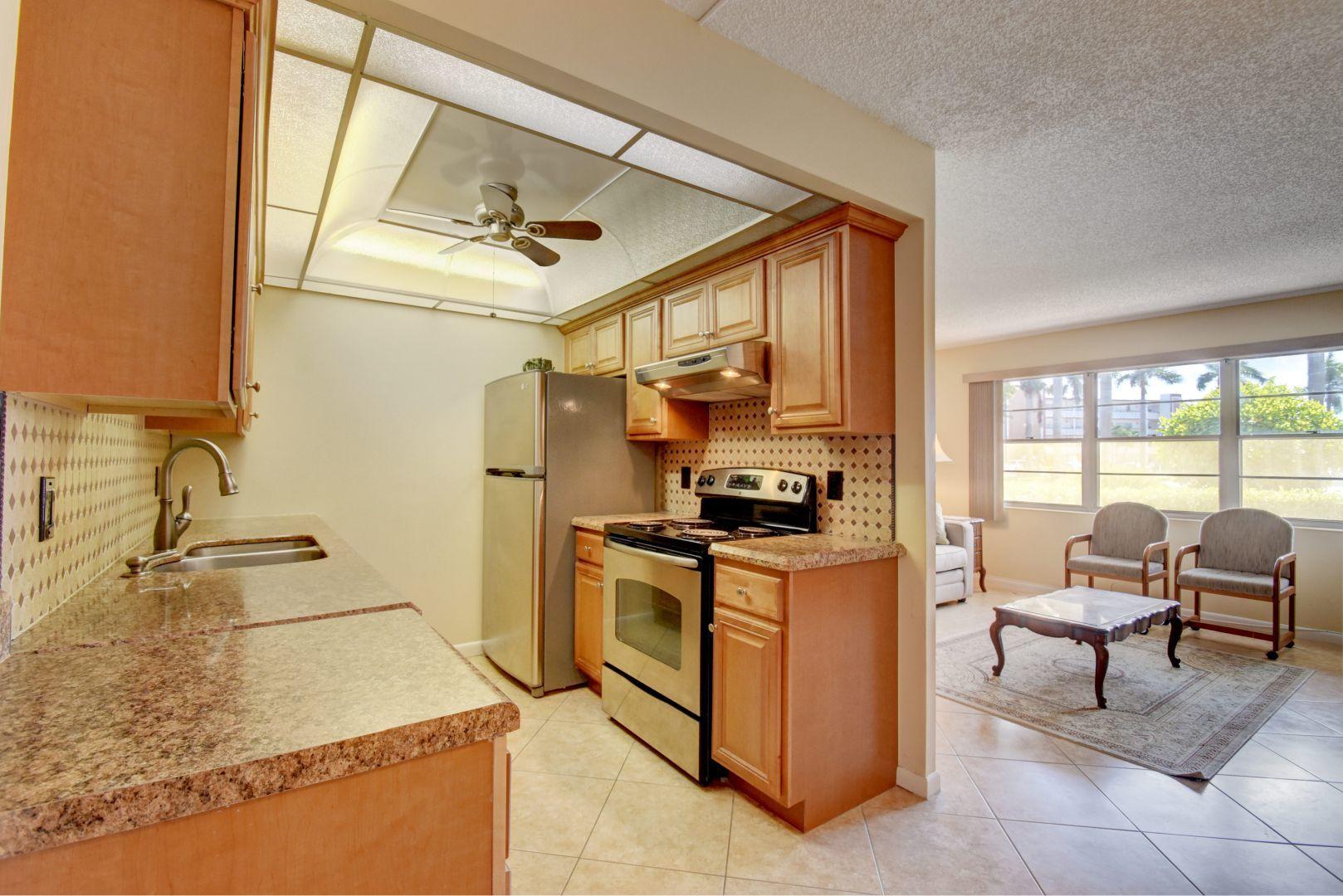 1049 Cornwall C, Unit 1049 Boca Raton, FL 33434 - Photo 9 of 21 09_virtuals1 (9)