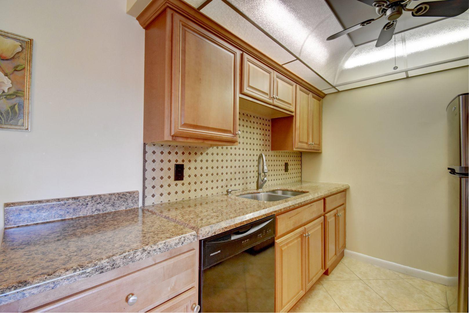 1049 Cornwall C, Unit 1049 Boca Raton, FL 33434 - Photo 10 of 21 10_virtuals1 (10)