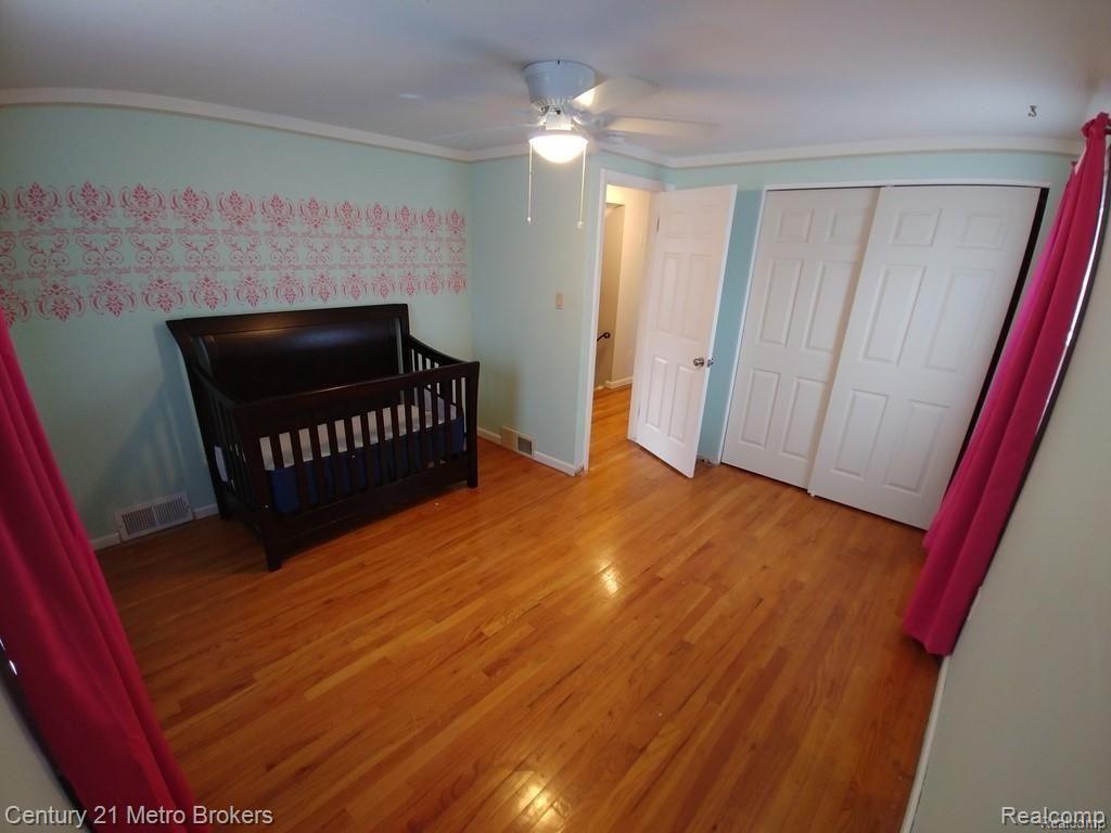 32250 Baintree Road Farmington Hills, MI 48334 - Photo 18 of 23