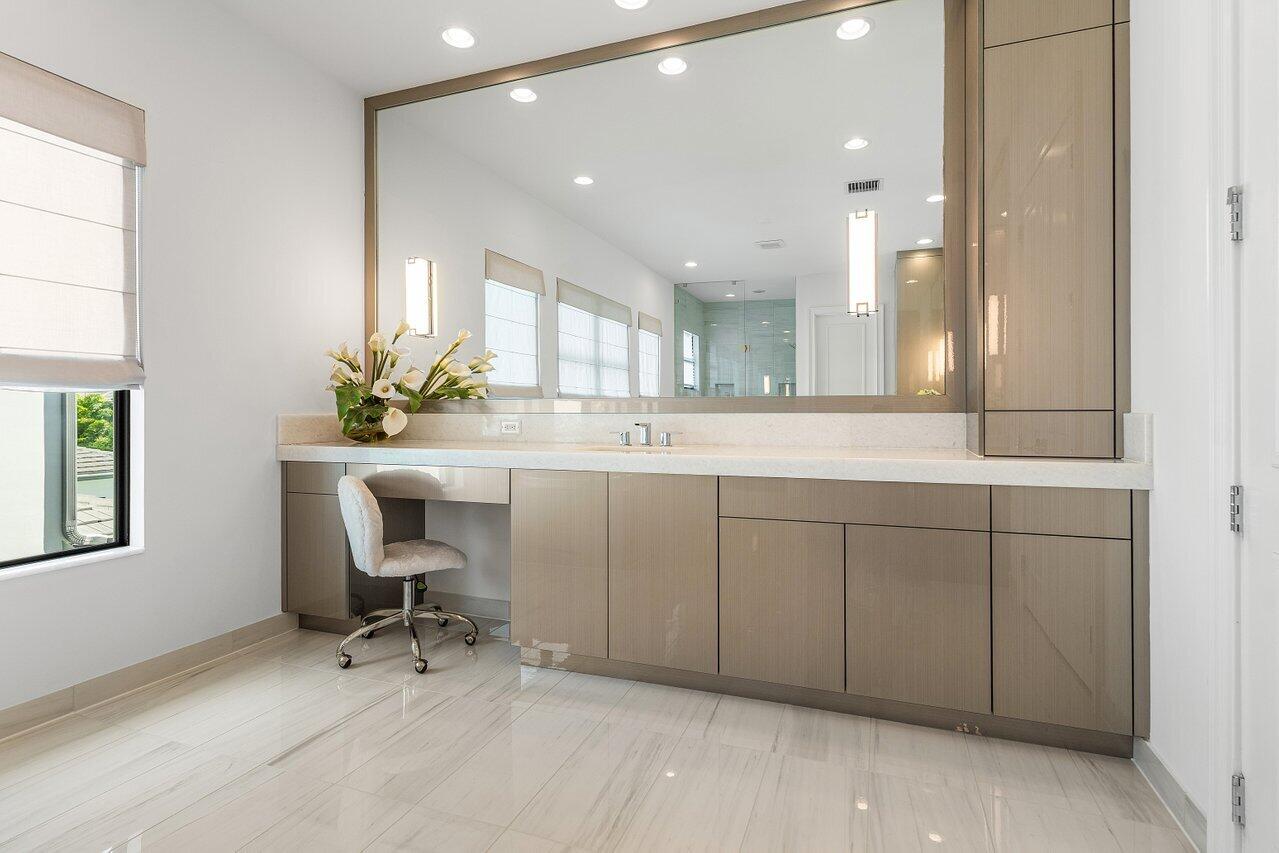 9276 Biaggio Road Boca Raton, FL 33496 - Photo 44 of 70 043-9276BiaggioRoad-BocaRaton-FL-33496-S