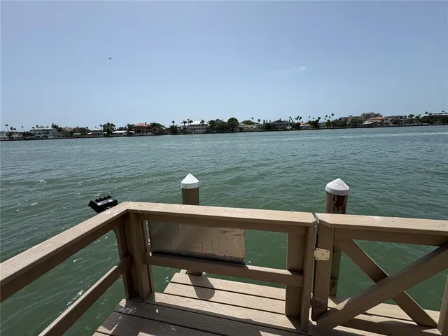 a view of a livingroom with furniture