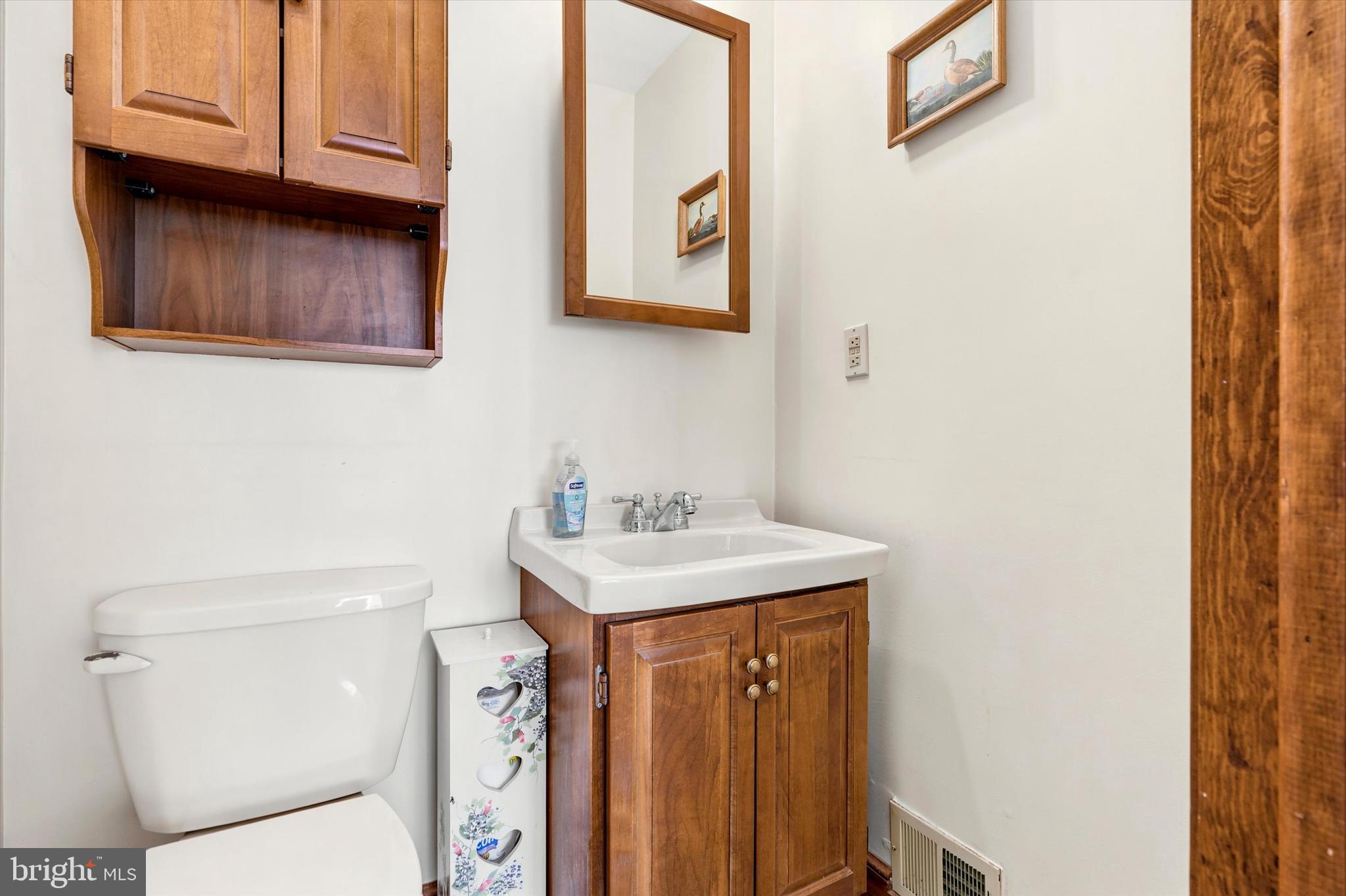 204 Flintlock Road Drexel Hill, PA 19026 - Photo 12 of 35