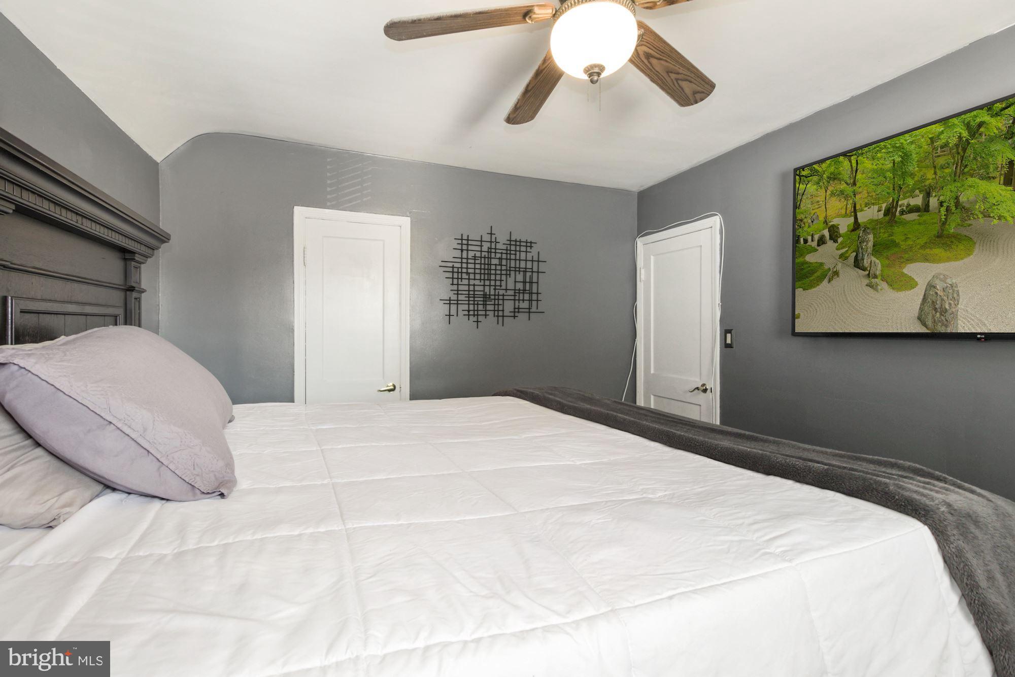 6012 Falkirk Road Baltimore, MD 21239 - Photo 5 of 30