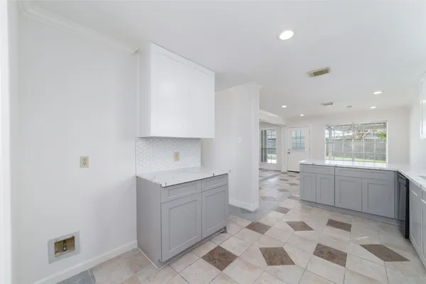 $350,000 | 1114 Bayou Bend Drive, Deer Park, TX 77536