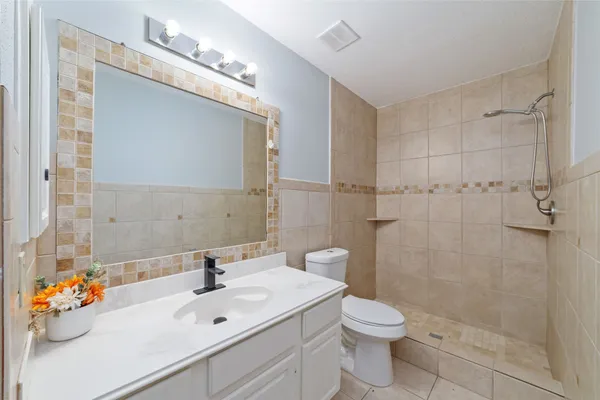 $350,000 | 1114 Bayou Bend Drive, Deer Park, TX 77536