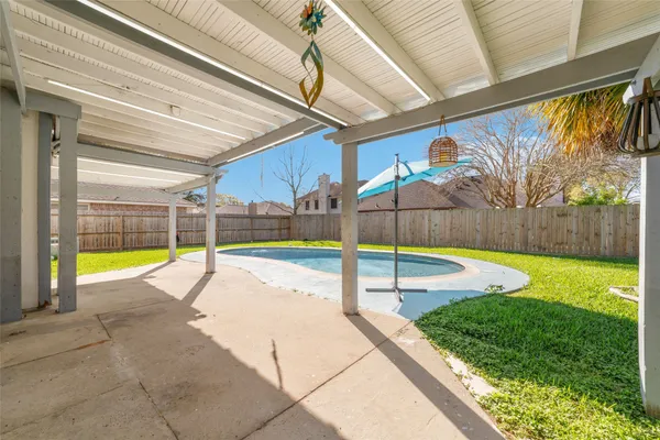 $350,000 | 1114 Bayou Bend Drive, Deer Park, TX 77536