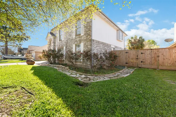$350,000 | 1114 Bayou Bend Drive, Deer Park, TX 77536