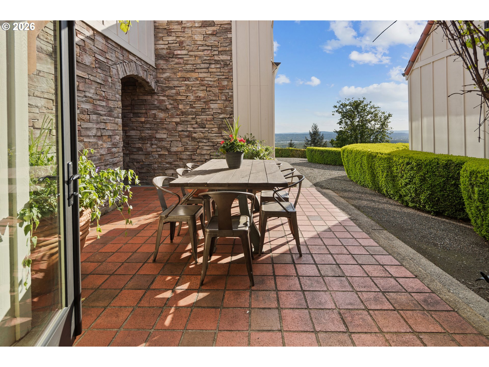 554 Northwest Dawson Ridge Drive Camas, WA 98607 - Photo 34 of 48 a view of an outdoor space with lounge chair