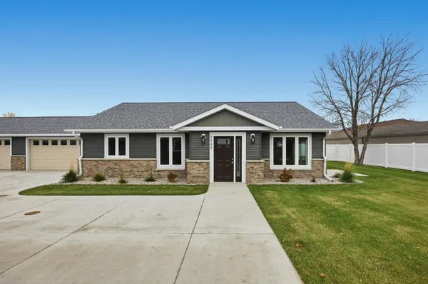 $457,900 | 2332 30th Avenue South, Fargo, ND 58103
