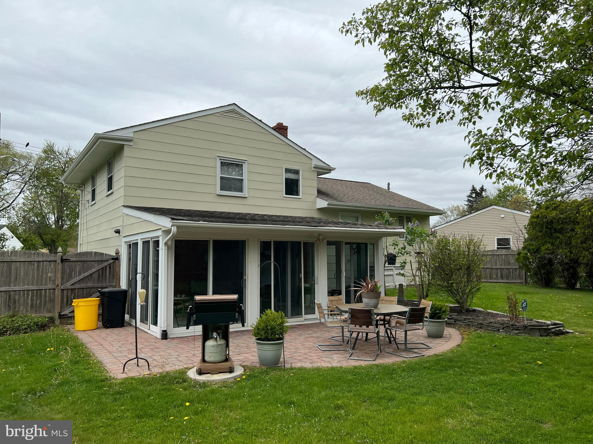 28 Sun Valley Road Hamilton, NJ 08690 - Photo 2 of 16 Patio