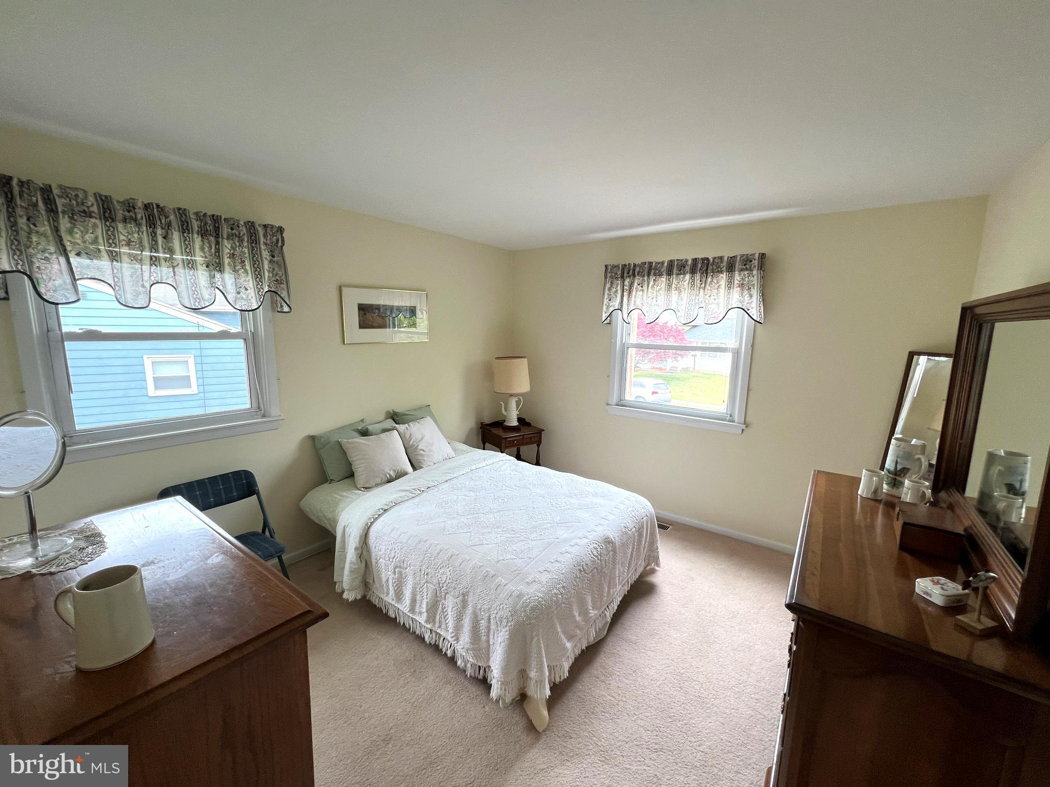 28 Sun Valley Road Hamilton, NJ 08690 - Photo 9 of 16 Bedroom 1