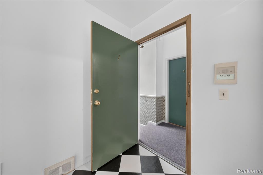 1245 Derby Road, Unit 7 Birmingham, MI 48009 - Photo 8 of 39 Gallery Image 8