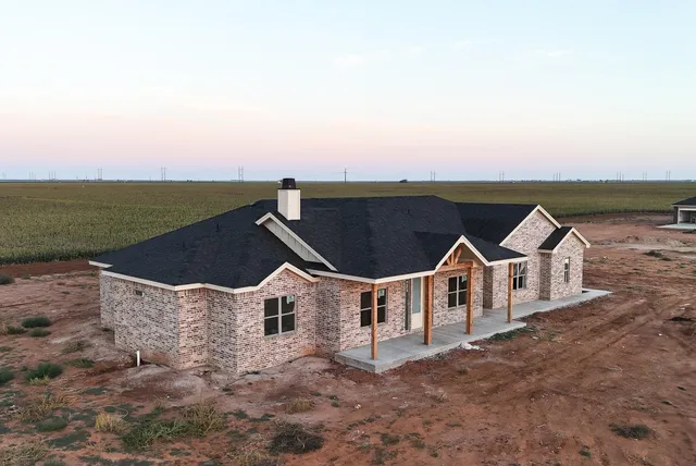 $475,000 | 4084 Hawk Road, Ropesville, TX 79358
