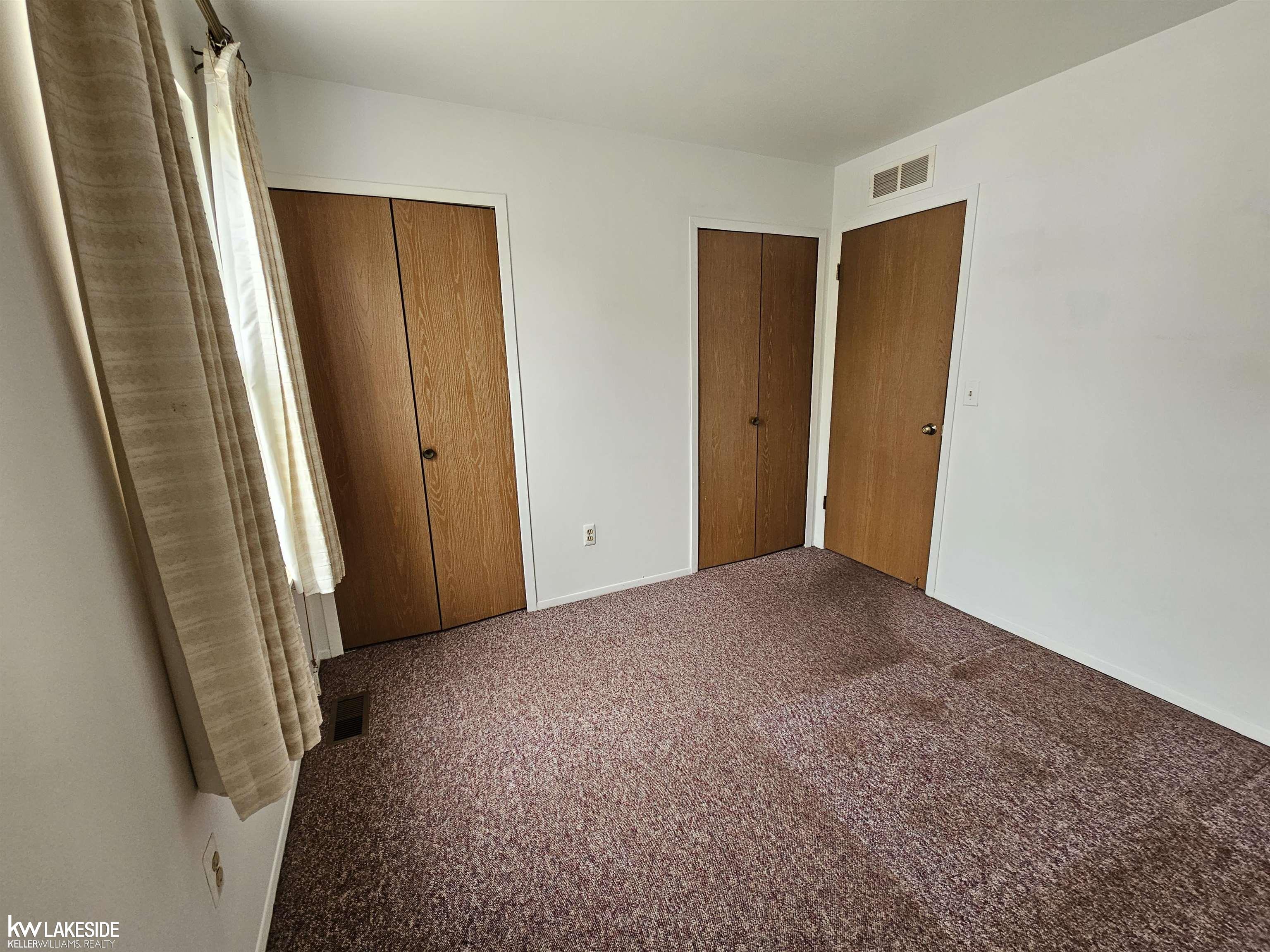 24633 Spring Lane Harrison Township, MI 48045 - Photo 15 of 20 50175958-f4c26970-3c08-49d3-bdc2-970ef2123590.JPG