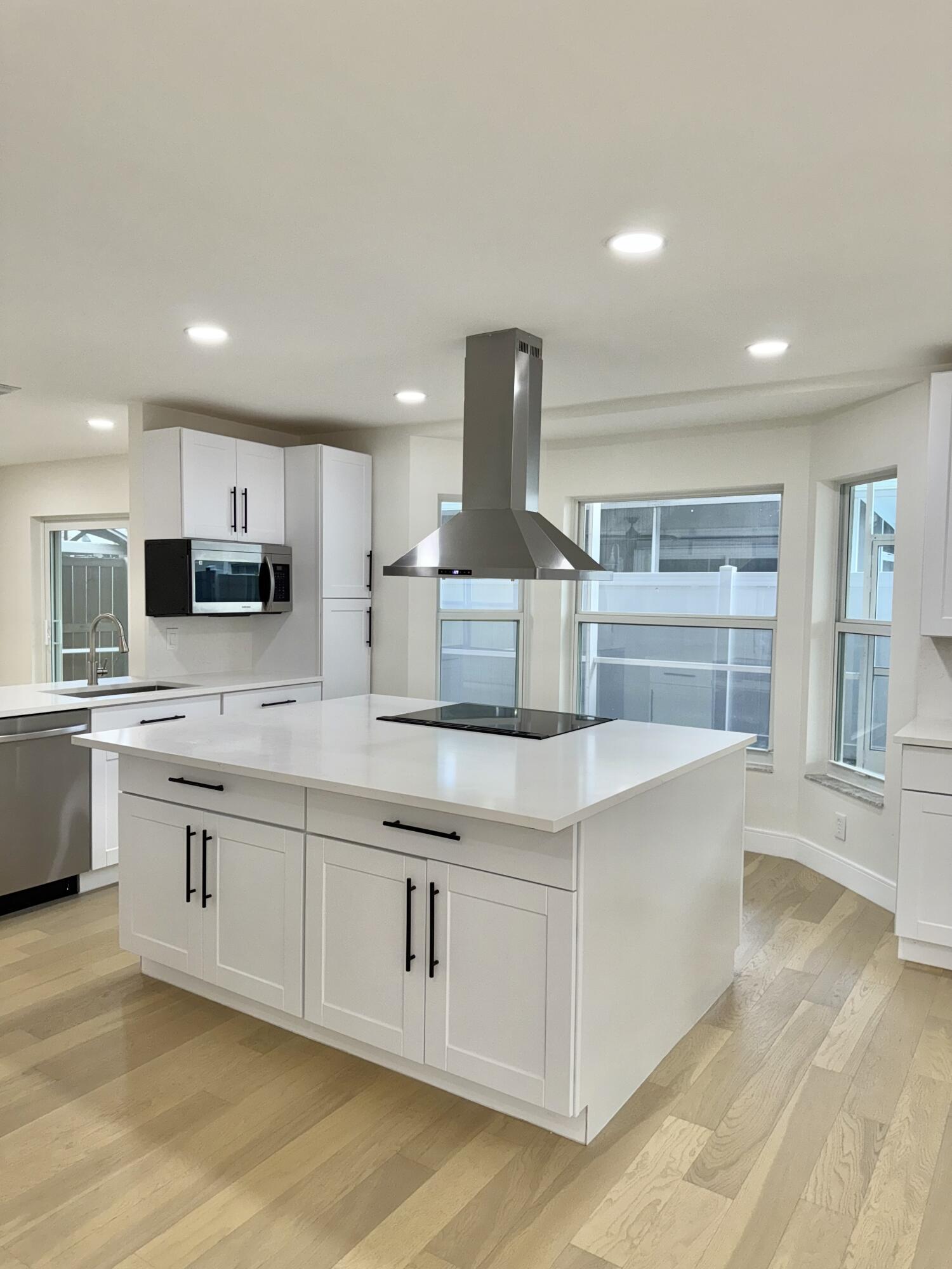 10764 Cypress Lake Terrace Boca Raton, FL 33498 - Photo 9 of 29 Kitchen