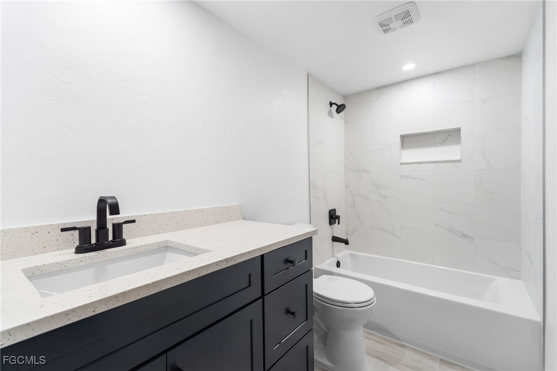 2067 West Lakeview Boulevard, Unit 8 North Fort Myers, FL 33903 - Photo 21 of 25