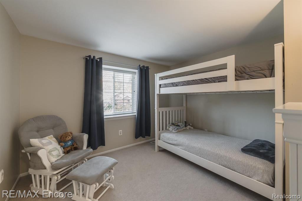 2025 Avonstoke Road Rochester Hills, MI 48307 - Photo 31 of 47