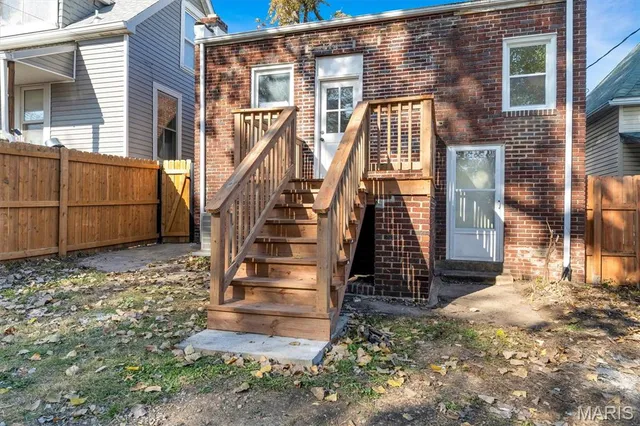 $269,900 | 6752 West Park Avenue, St. Louis, MO 63139