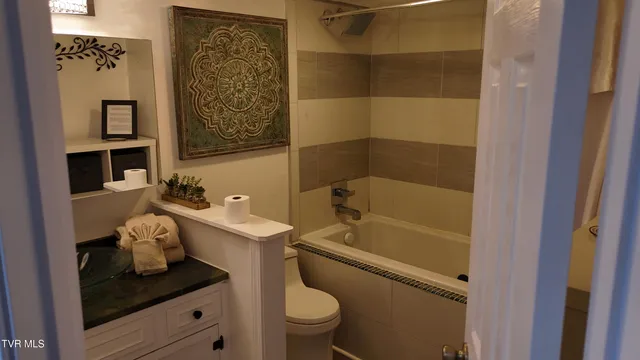 $179,900 | 1081 Cove Road, Unit 1033, Sevierville, TN 37876