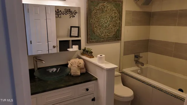 $179,900 | 1081 Cove Road, Unit 1033, Sevierville, TN 37876