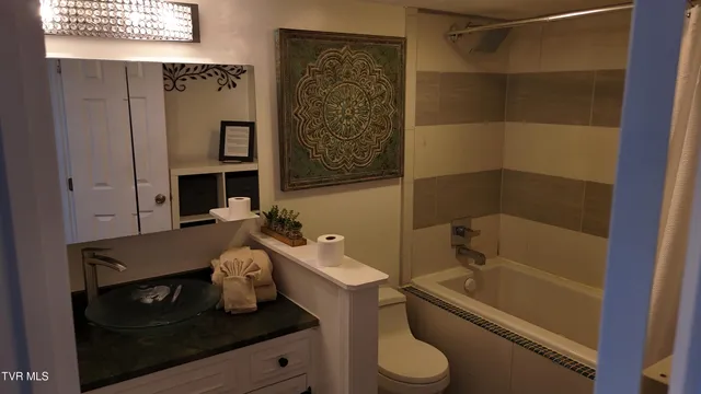 $179,900 | 1081 Cove Road, Unit 1033, Sevierville, TN 37876