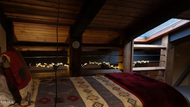 $179,900 | 1081 Cove Road, Unit 1033, Sevierville, TN 37876