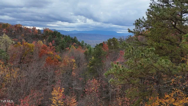 $179,900 | 1081 Cove Road, Unit 1033, Sevierville, TN 37876