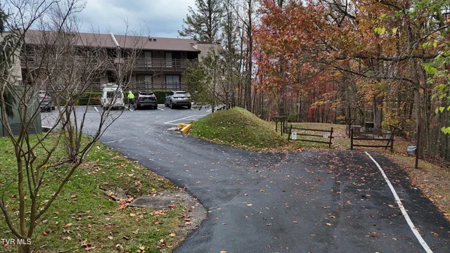 $179,900 | 1081 Cove Road, Unit 1033, Sevierville, TN 37876