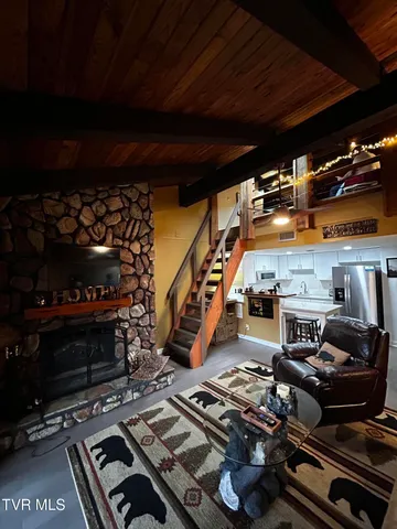 $179,900 | 1081 Cove Road, Unit 1033, Sevierville, TN 37876