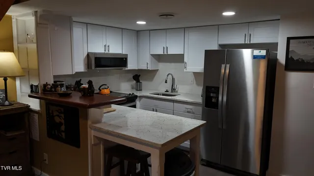 $179,900 | 1081 Cove Road, Unit 1033, Sevierville, TN 37876