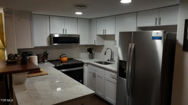 $179,900 | 1081 Cove Road, Unit 1033, Sevierville, TN 37876