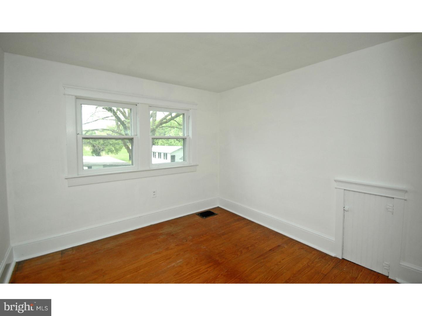 4211 Bridgeboro Road Moorestown, NJ 08057 - Photo 21 of 25 a open space with a window