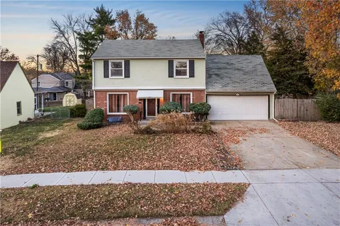 $325,000 | 416 East 81st Street, Kansas City, MO 64131