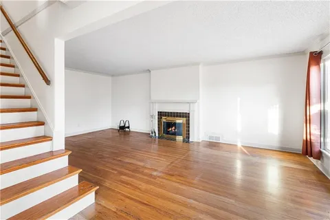 $325,000 | 416 East 81st Street, Kansas City, MO 64131