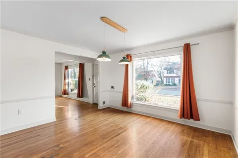 $325,000 | 416 East 81st Street, Kansas City, MO 64131