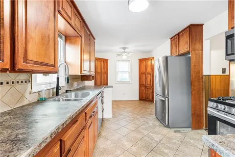 $325,000 | 416 East 81st Street, Kansas City, MO 64131