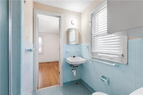 $325,000 | 416 East 81st Street, Kansas City, MO 64131