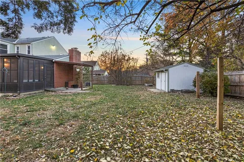 $325,000 | 416 East 81st Street, Kansas City, MO 64131