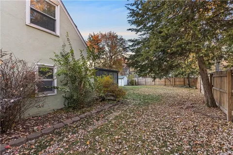 $325,000 | 416 East 81st Street, Kansas City, MO 64131