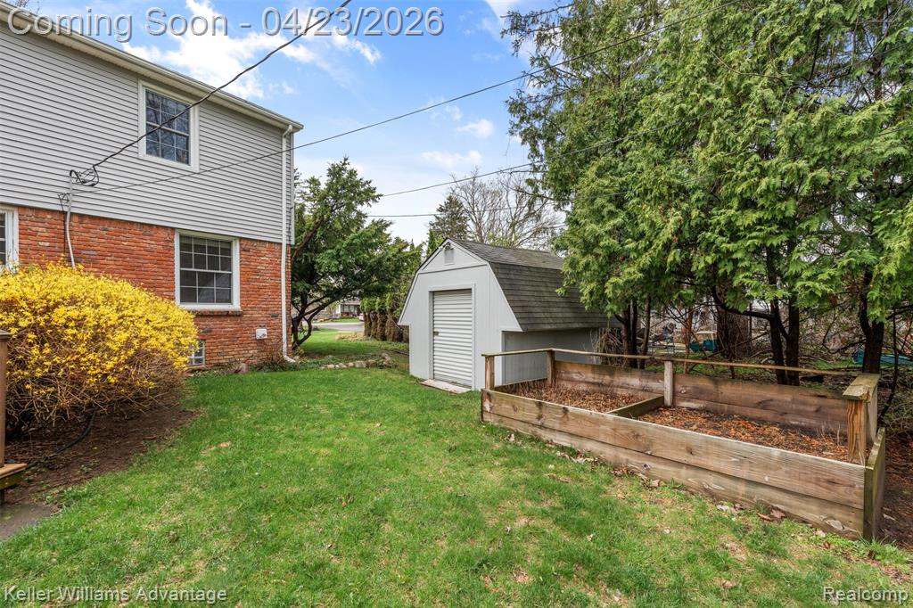 348 Willow Tree Lane Rochester, MI 48306 - Photo 49 of 56