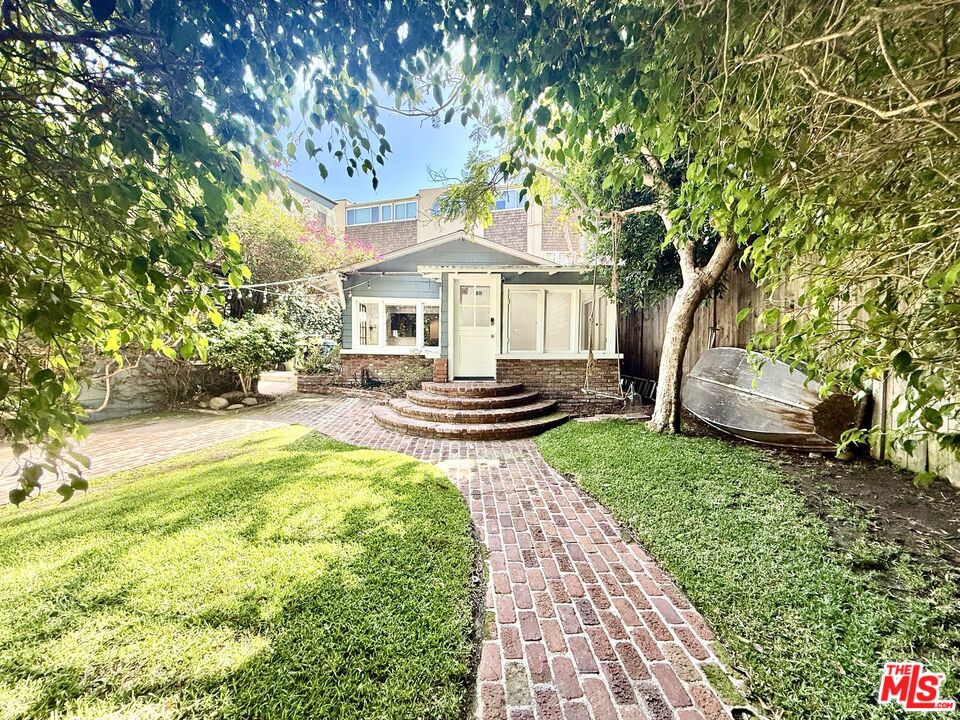 3419 Strongs Drive Marina del Rey, CA 90292 - Photo 1 of 26