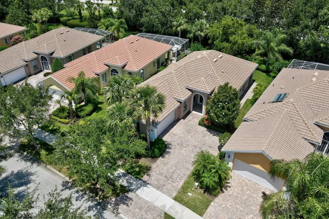 $434,900 | 5209 Eleuthra Circle, Vero Beach, FL 32967