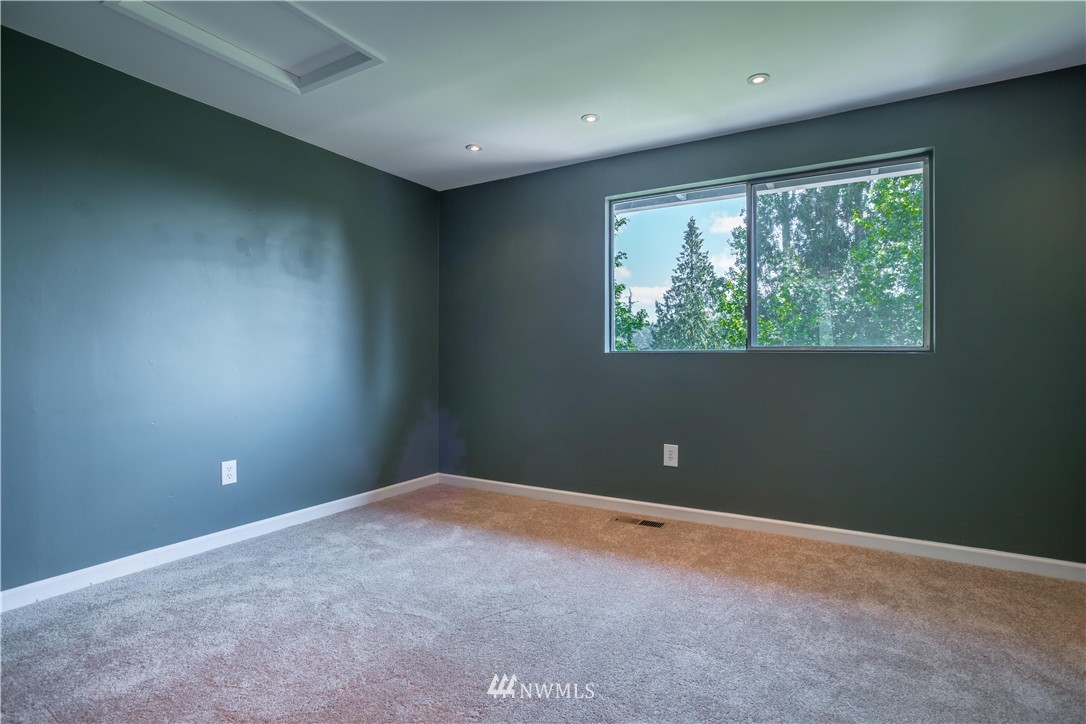 16617 3rd Drive Southeast Bothell, WA 98012 - Photo 13 of 23 Gallery Image 13