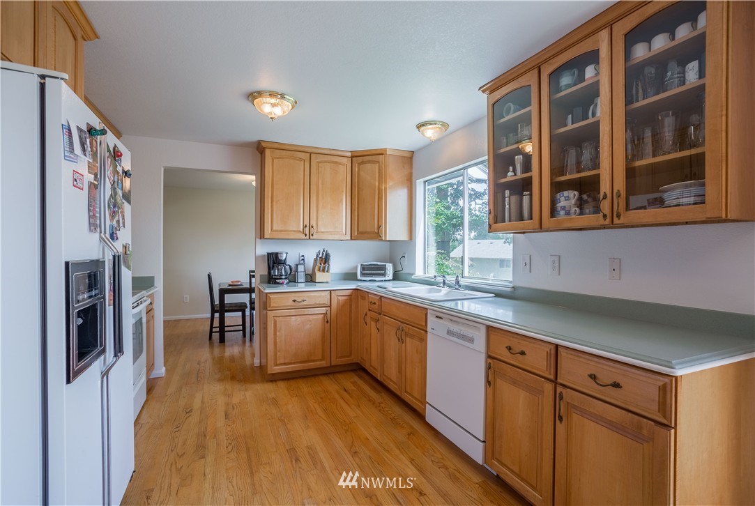 16617 3rd Drive Southeast Bothell, WA 98012 - Photo 10 of 23 Gallery Image 10