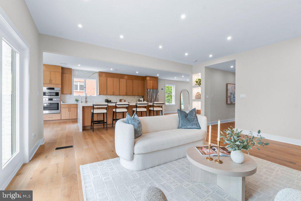 6002 Onondaga Road Bethesda, MD 20816 - Photo 26 of 70